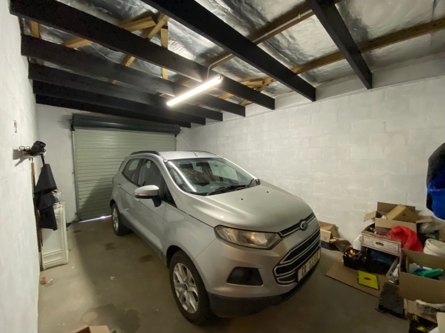 5 Bedroom Property for Sale in Hopefield Western Cape